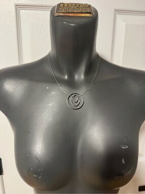 Minimalist Silver Triple Hoop Pendant Necklace